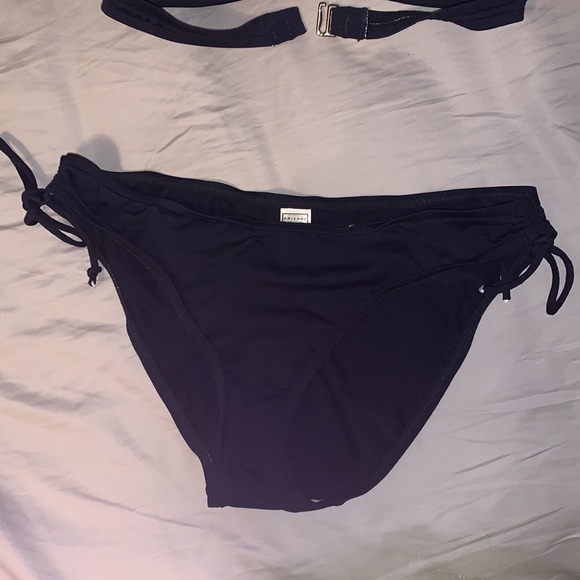 Matching Bikini Set - Picture 5 of 7